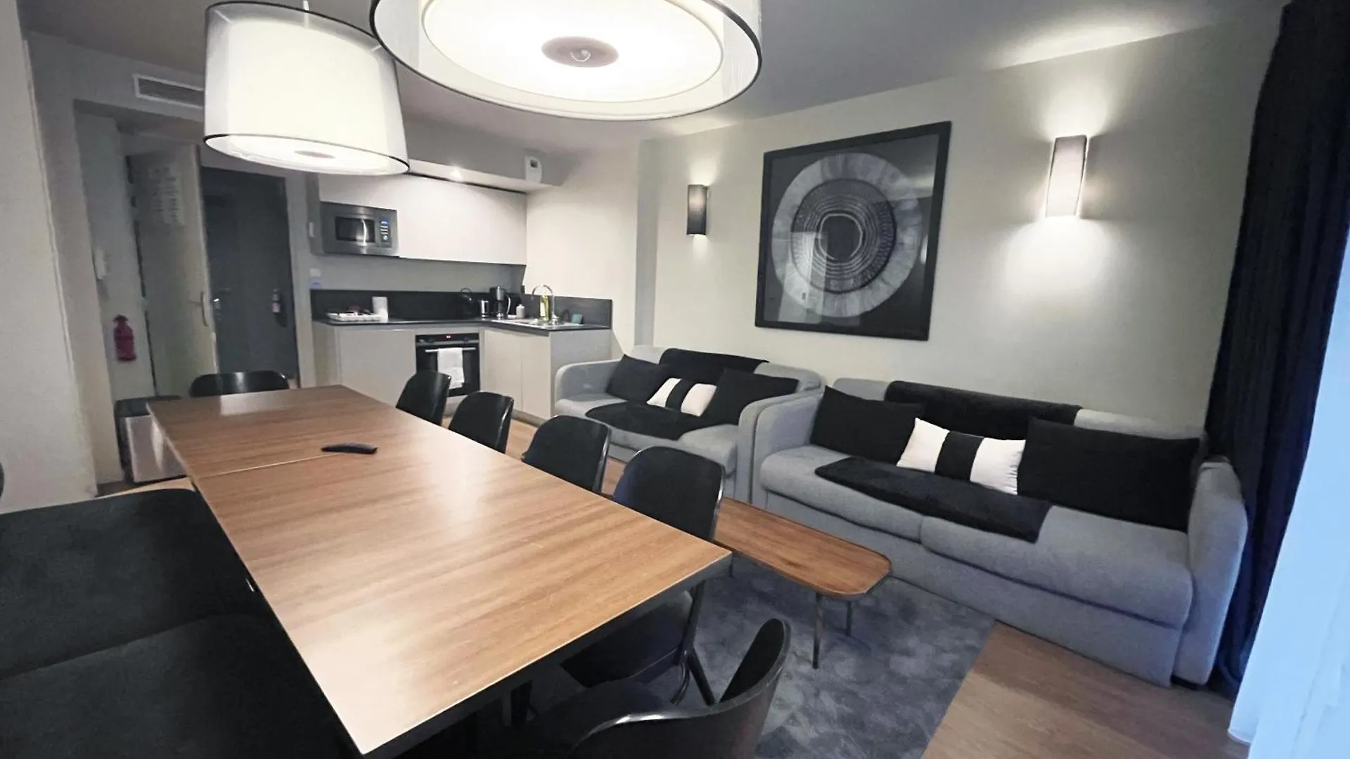 Urban Flat 133 - Ponceau 4 Bedroom Apartment Párizs