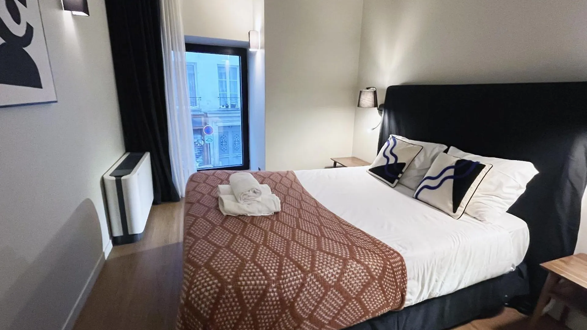 Urban Flat 133 - Ponceau 4 Bedroom Apartment Párizs