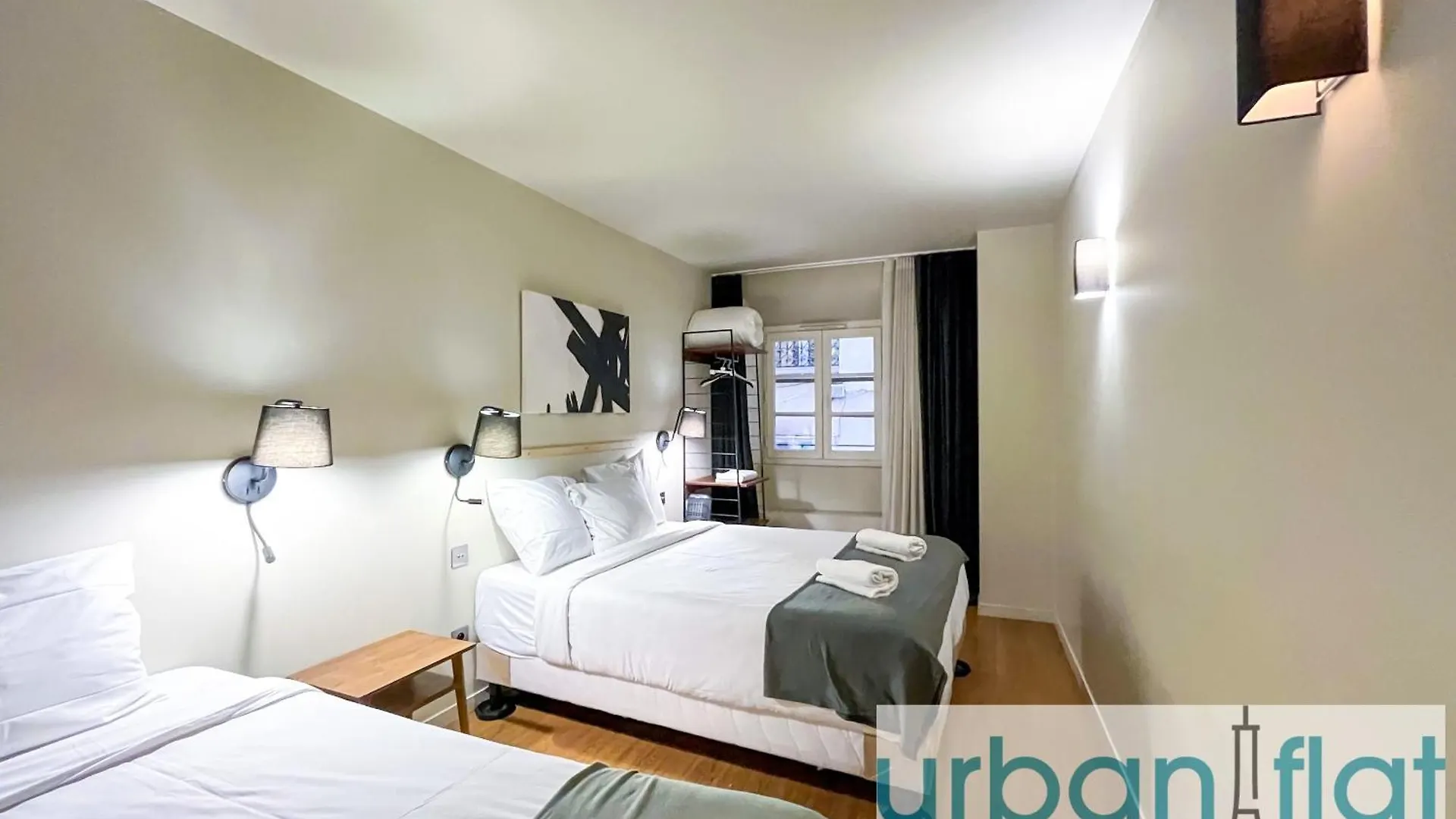 Urban Flat 133 - Ponceau 4 Bedroom Apartment Paris