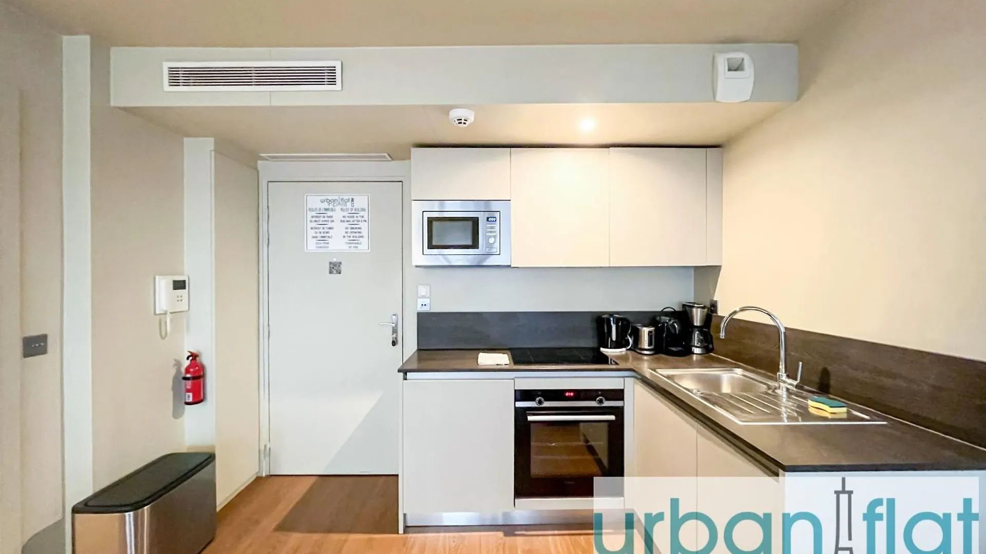 Urban Flat 133 - Ponceau 4 Bedroom Apartment Paris 0*,  Frankreich