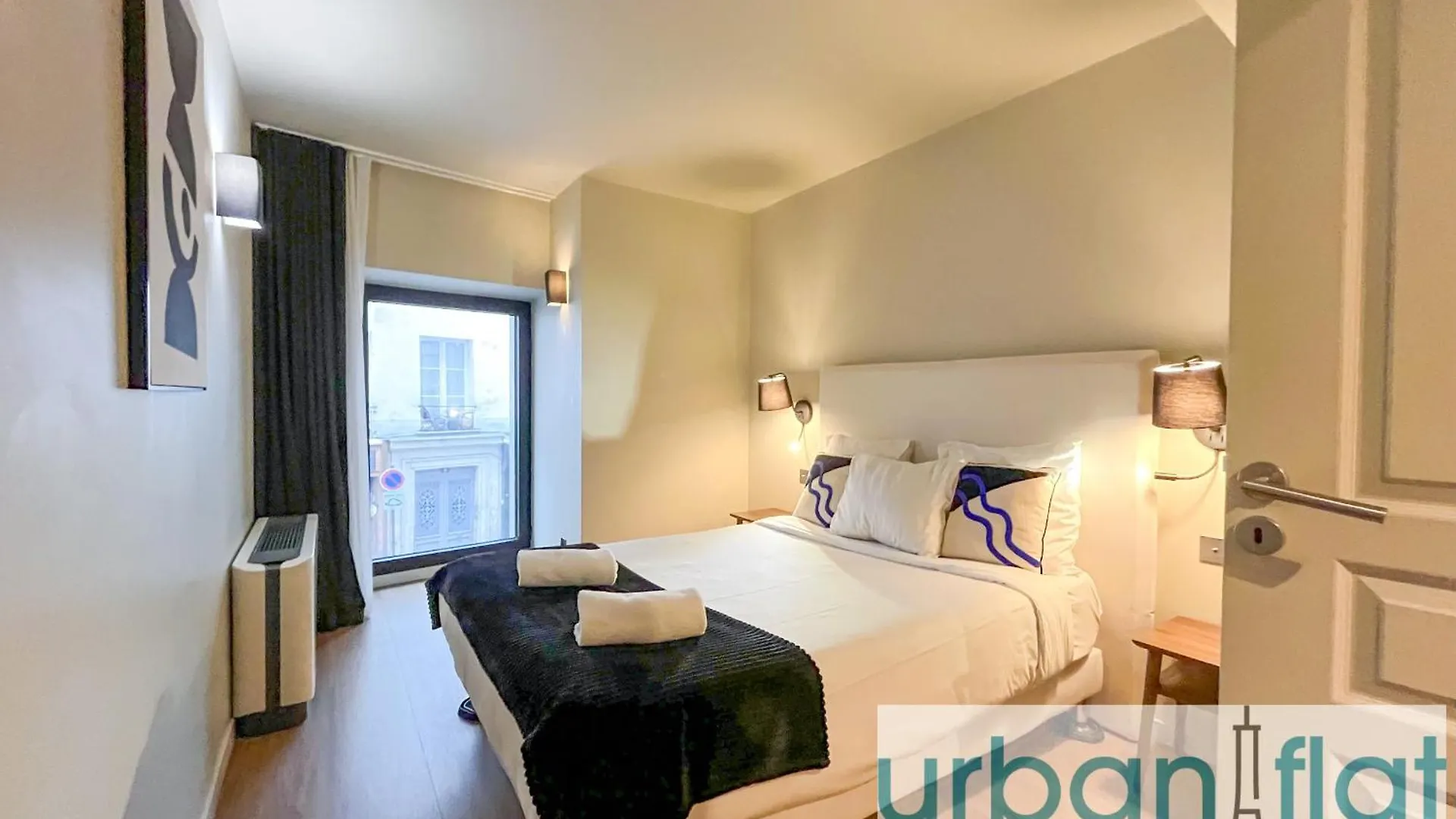 Urban Flat 133 - Ponceau 4 Bedroom Apartment Paris France